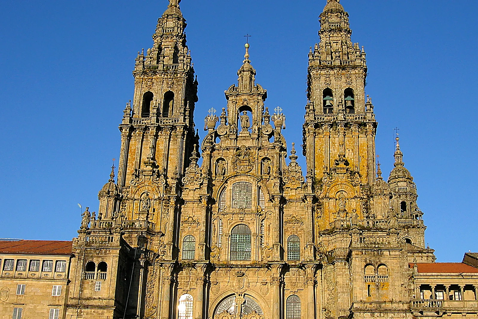 Porto to Santiago de Compostela private transfer